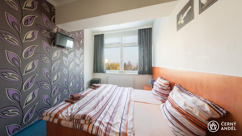 Cerny Andel Hotel Most Exterior foto