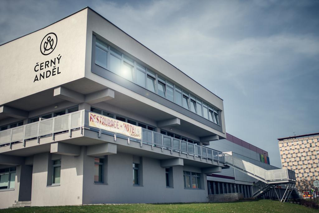 Cerny Andel Hotel Most Exterior foto